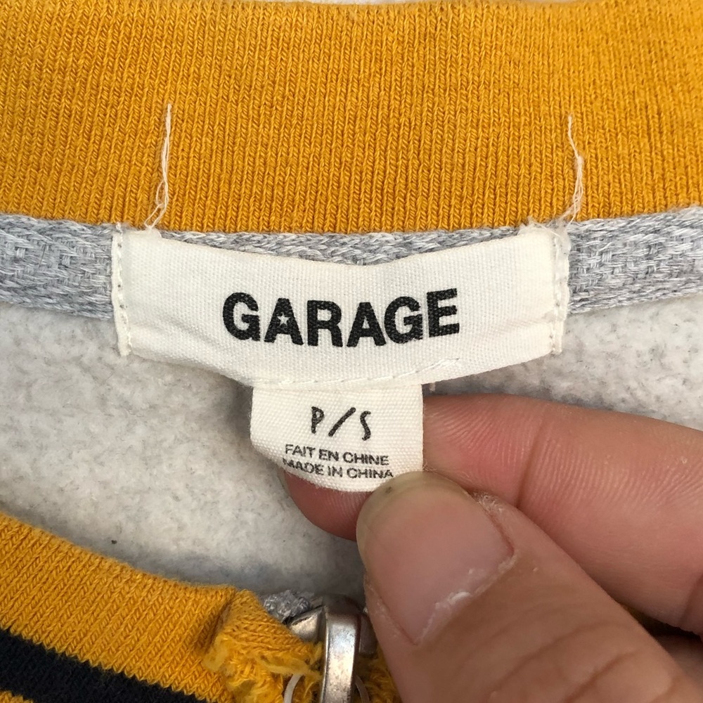 Garage Varsity Style Chicago 1975 Long Sleeve Zip Up Crop Sweatshirt - Picture 4 of 8